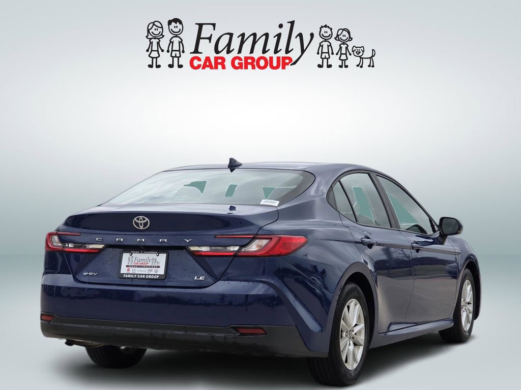 Used 2025 Toyota Camry LE image 4