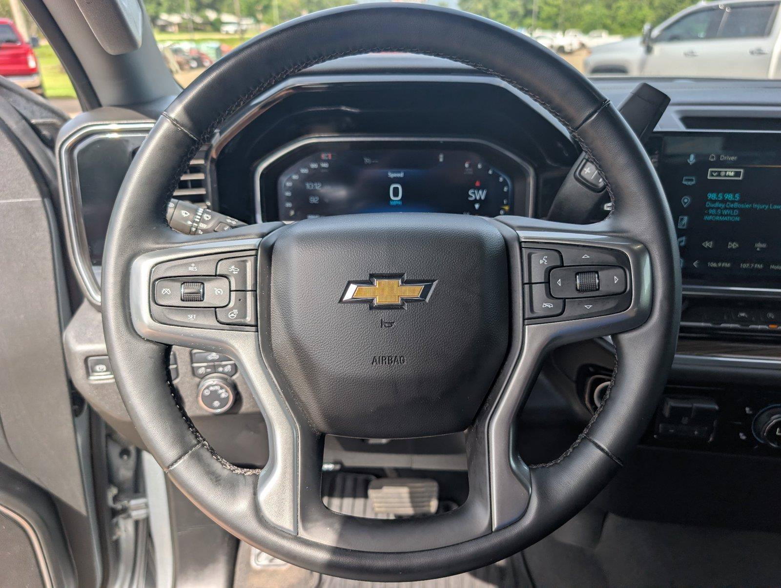 Used 2025 Chevrolet Silverado 1500 LT AWD/4WD image 23