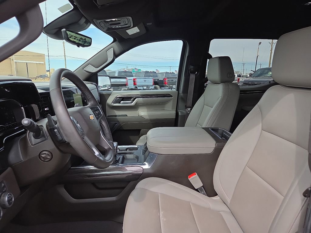 Used 2024 Chevrolet Silverado 1500 LTZ w/ Technology Package image 24