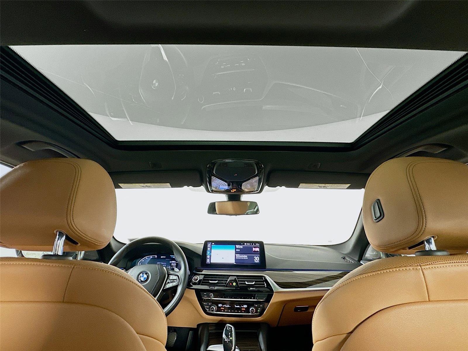 Used 2023 BMW 530e xDrive w/ Premium Package image 23
