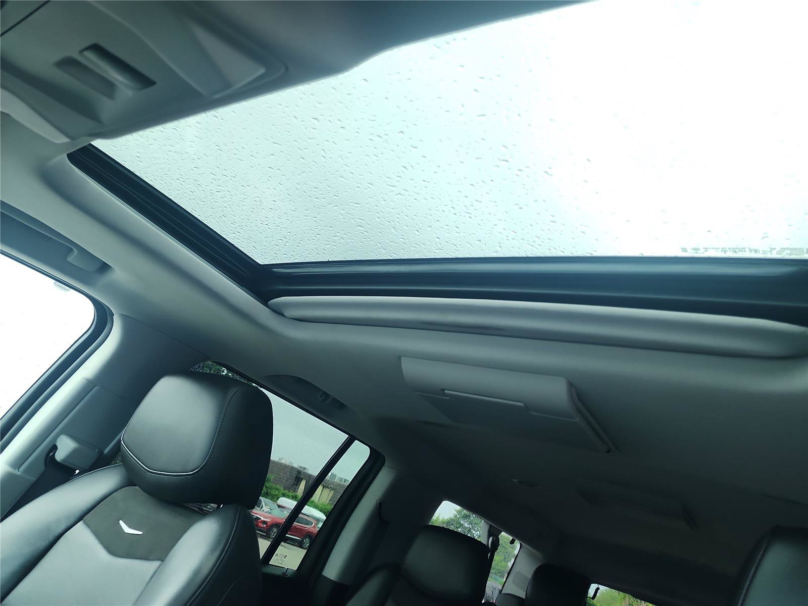 Used 2019 Cadillac Escalade ESV Luxury RWD image 17