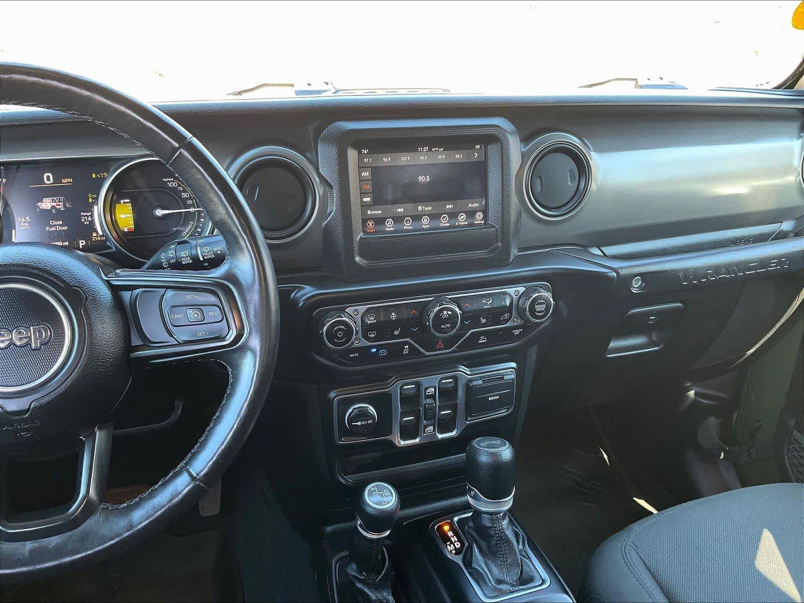 Used 2023 Jeep Wrangler Unlimited w/ Cold Weather Group image 18