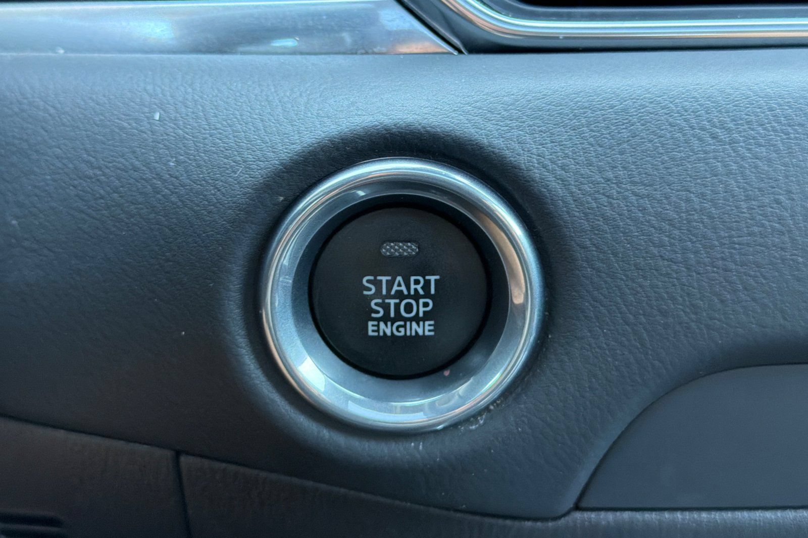 Certified 2025 MAZDA CX-5 Carbon Edition AWD/4WD image 22