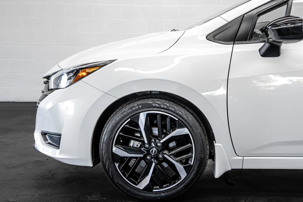 Used 2025 Nissan Versa SR w/ Trunk Package image 12