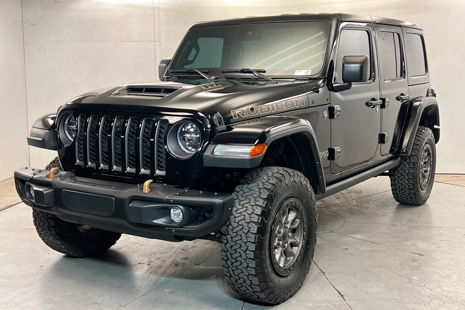 Used 2023 Jeep Wrangler Unlimited Rubicon 392 w/ Trailer Tow Package AWD/4WD image 1
