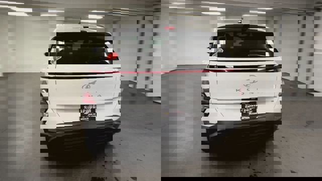 Used 2025 Hyundai Kona SEL image 7