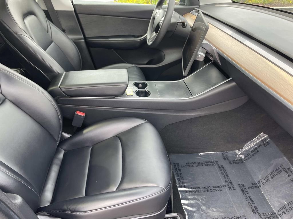 Used 2020 Tesla Model Y Long Range image 28