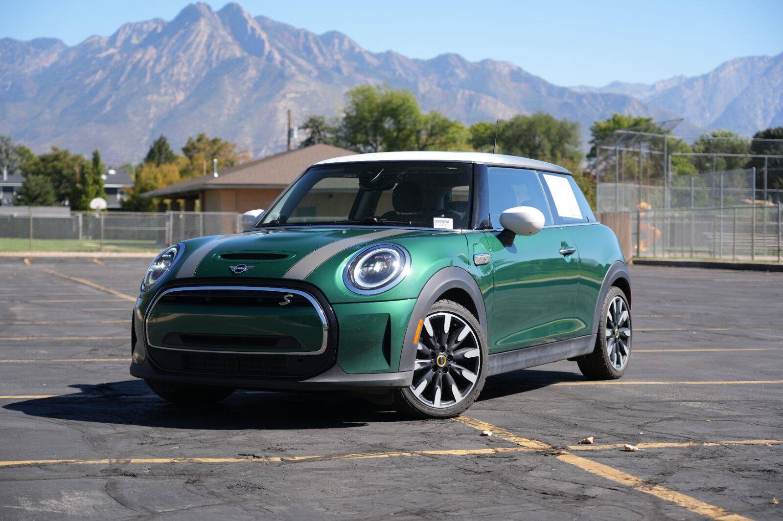 Used 2023 MINI Cooper SE FWD image 1