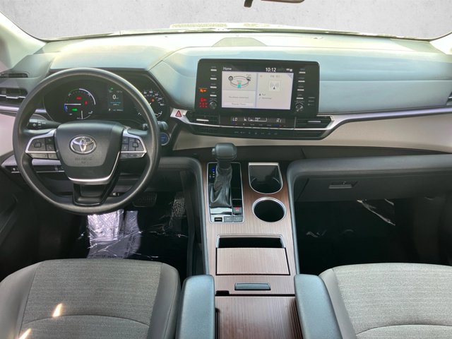 Used 2021 Toyota Sienna LE FWD image 16