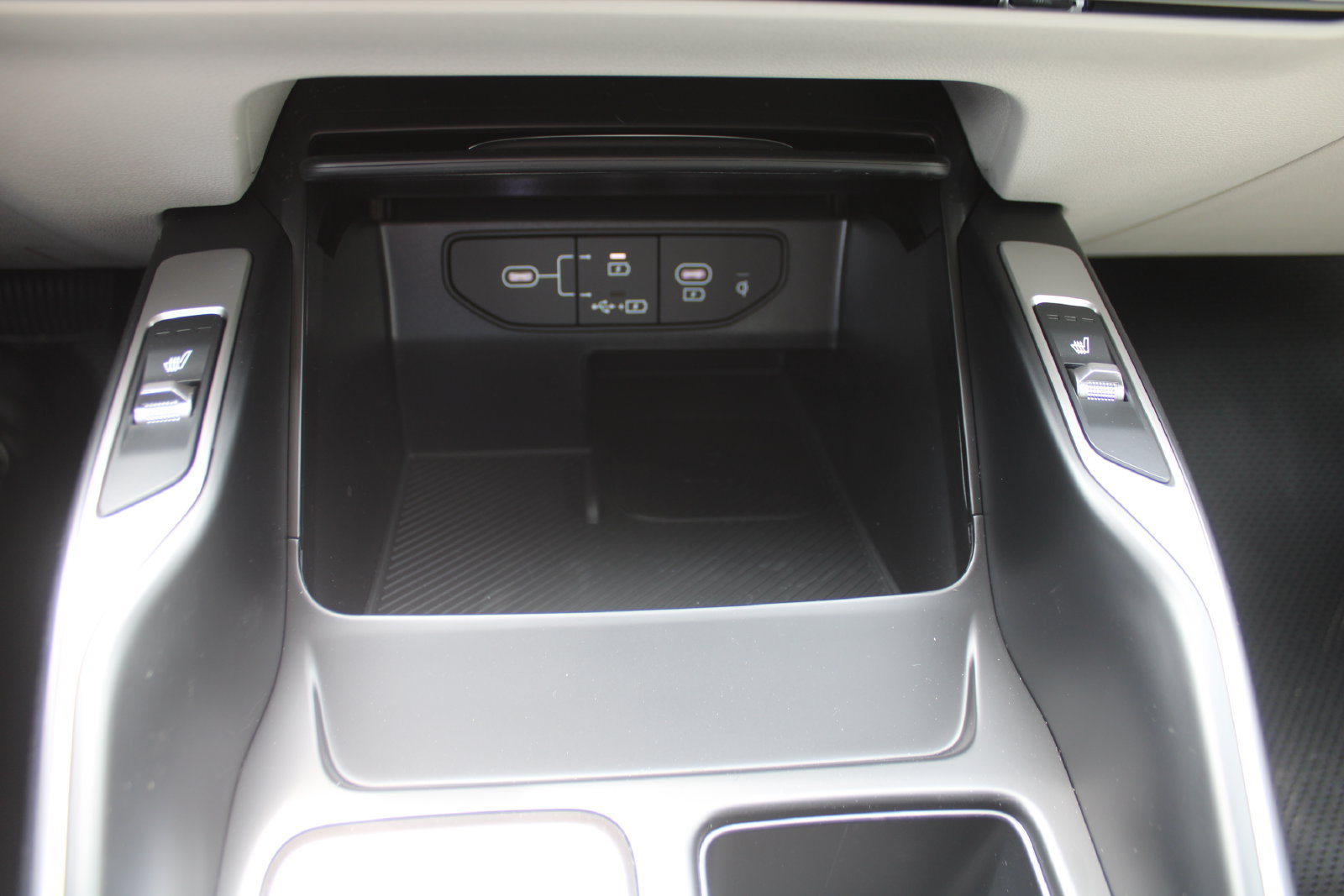 New 2026 Kia Sorento EX w/ EX Premium Package FWD image 40