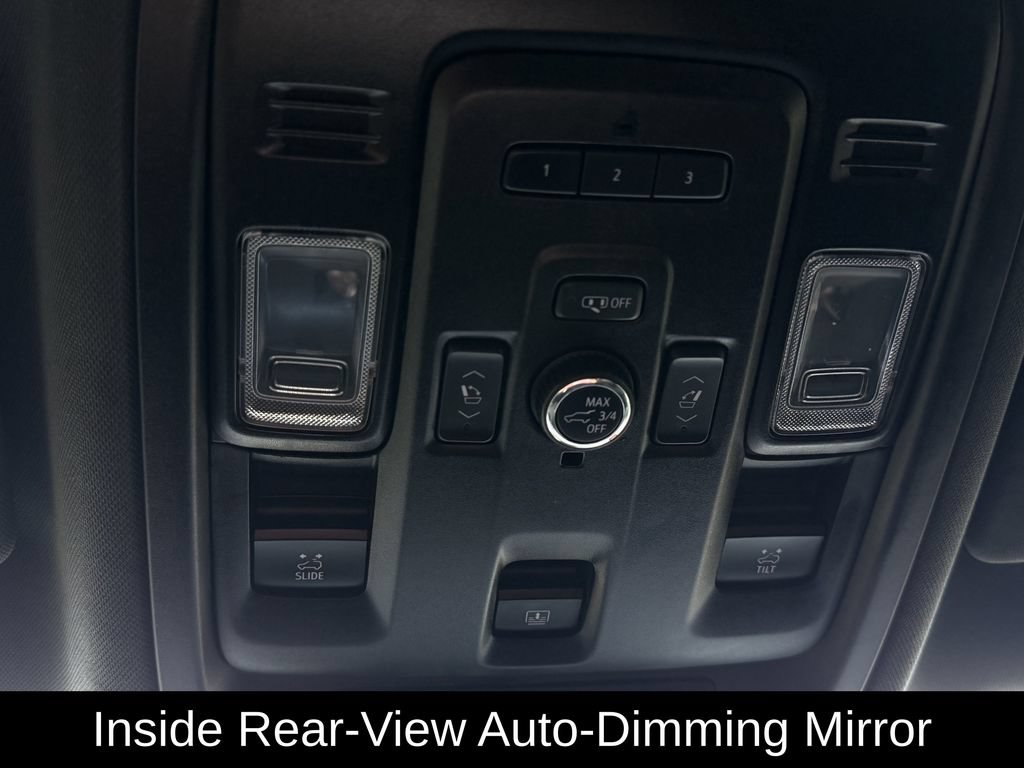 Used 2021 GMC Yukon XL AT4 w/ AT4 Premium Plus Package AWD/4WD image 31