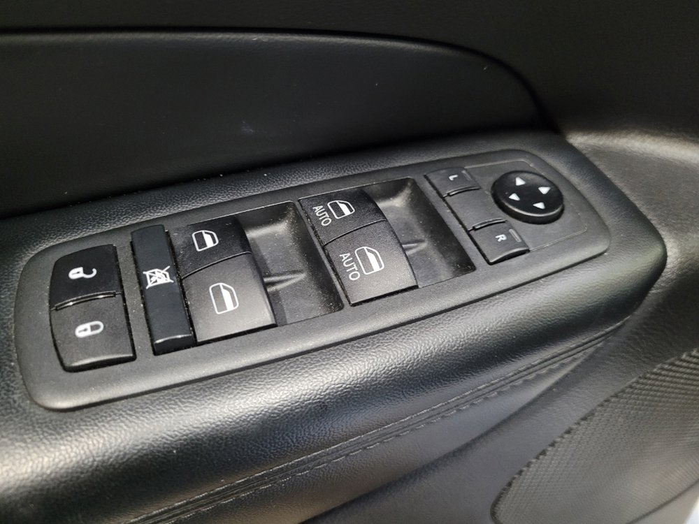 Used 2021 Jeep Grand Cherokee Limited AWD/4WD image 27
