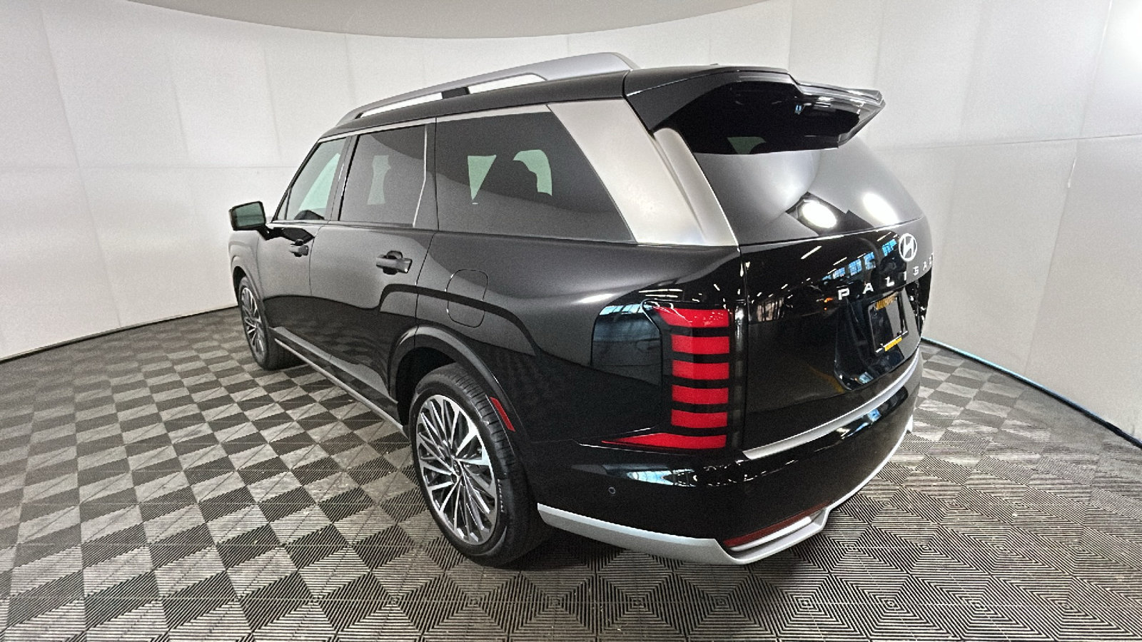 Used 2026 Hyundai Palisade Calligraphy FWD image 5