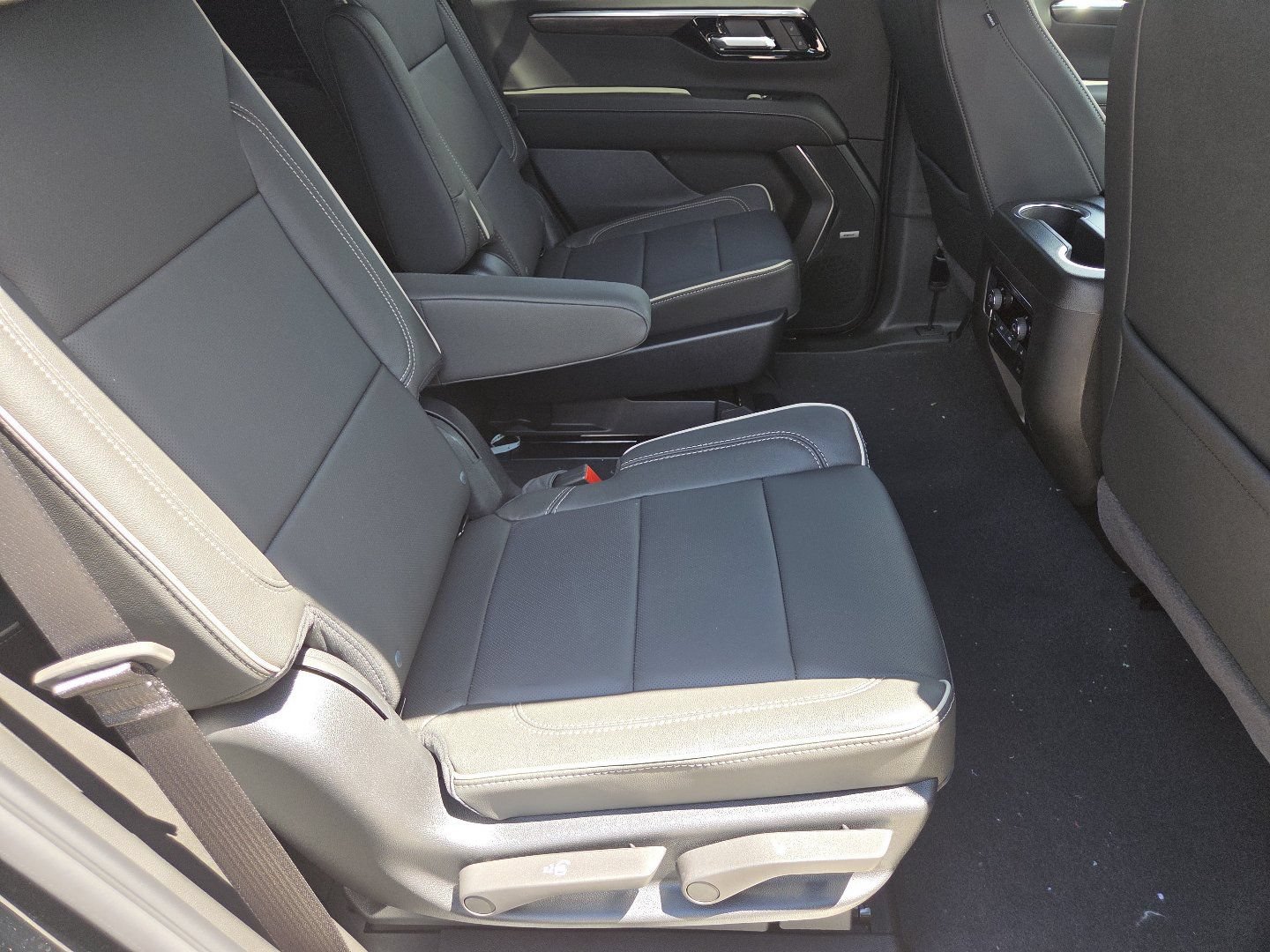 New 2026 Chevrolet Tahoe Premier w/ Sun And Tow Package AWD/4WD image 26