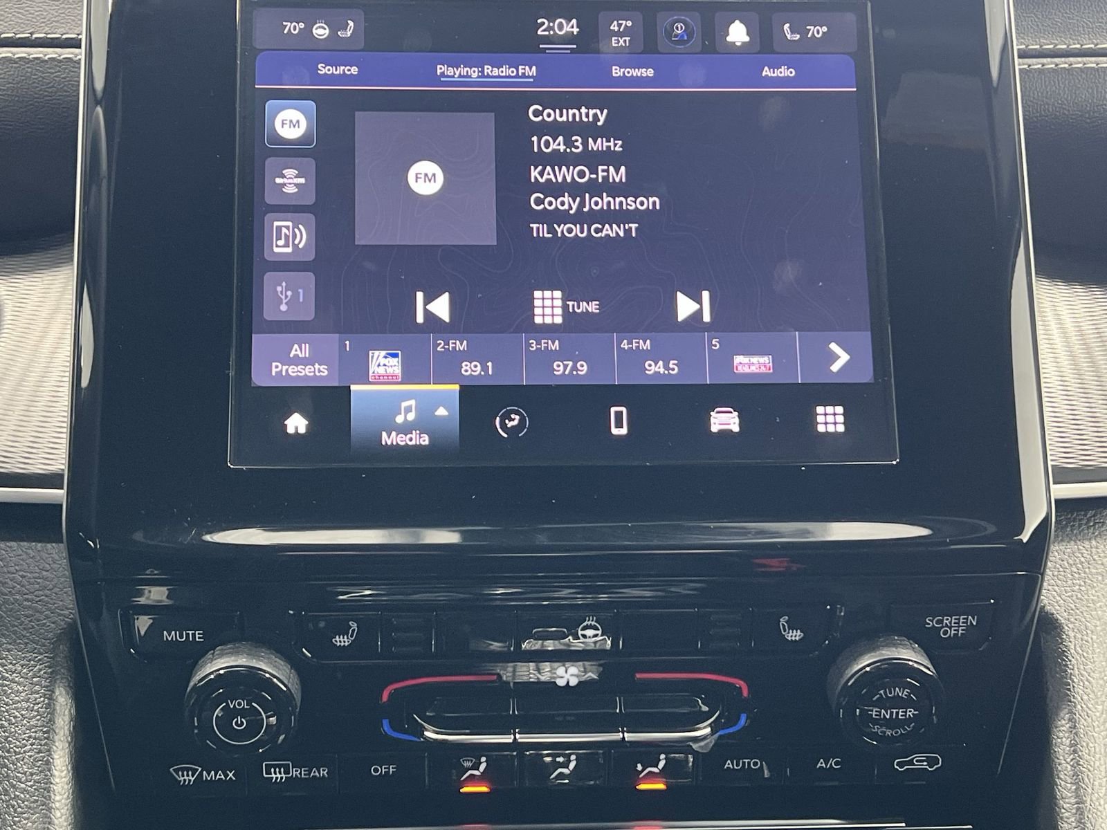 Used 2024 Jeep Grand Cherokee L Laredo w/ Luxury Tech Group I image 16