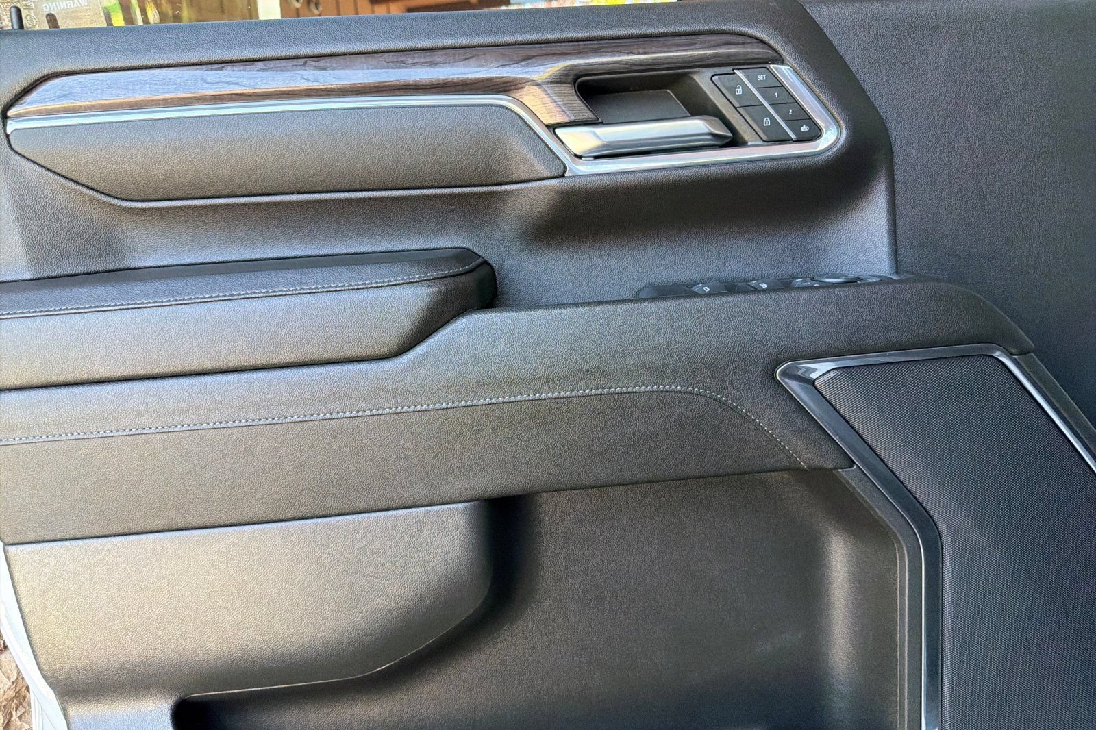 Used 2024 Chevrolet Silverado 2500 LTZ AWD/4WD image 12