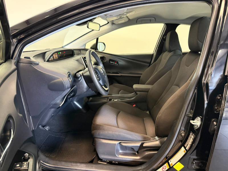 Used 2022 Toyota Prius LE FWD image 9