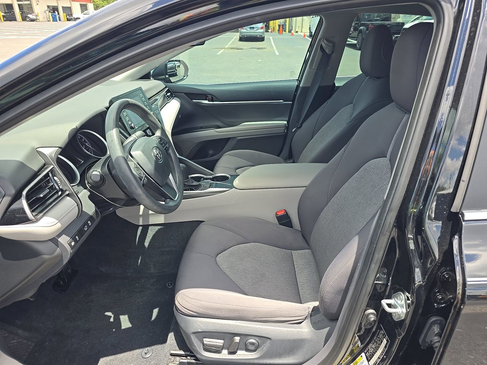 Used 2024 Toyota Camry LE FWD image 10