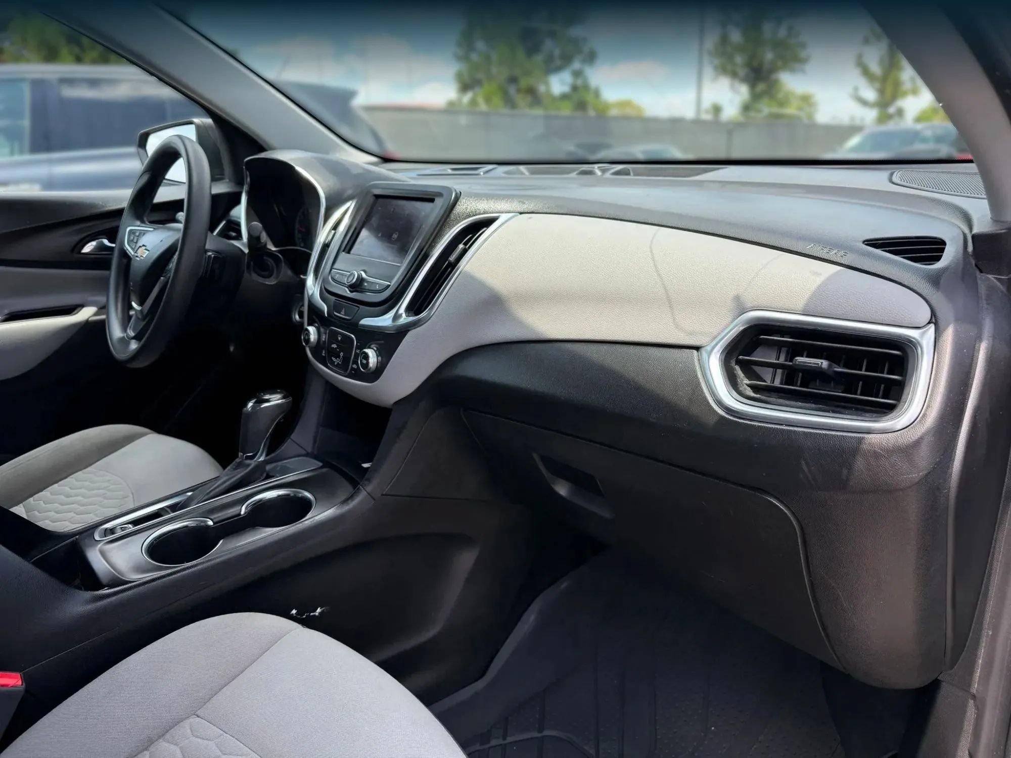 Used 2021 Chevrolet Equinox LS w/ LPO, Floor Liner Package FWD image 19