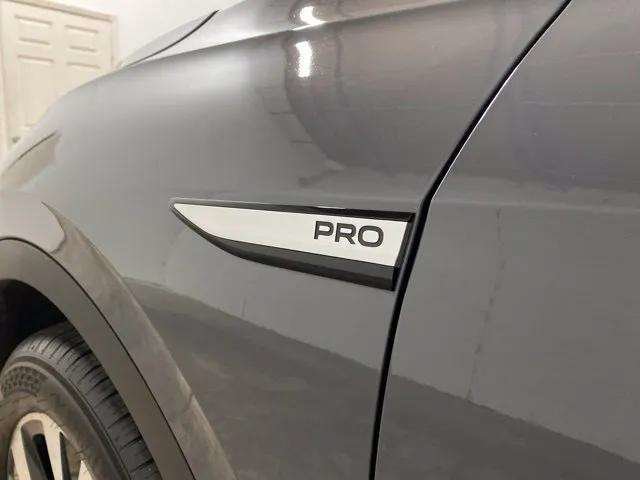 Used 2025 Volkswagen ID.4 Pro RWD image 97