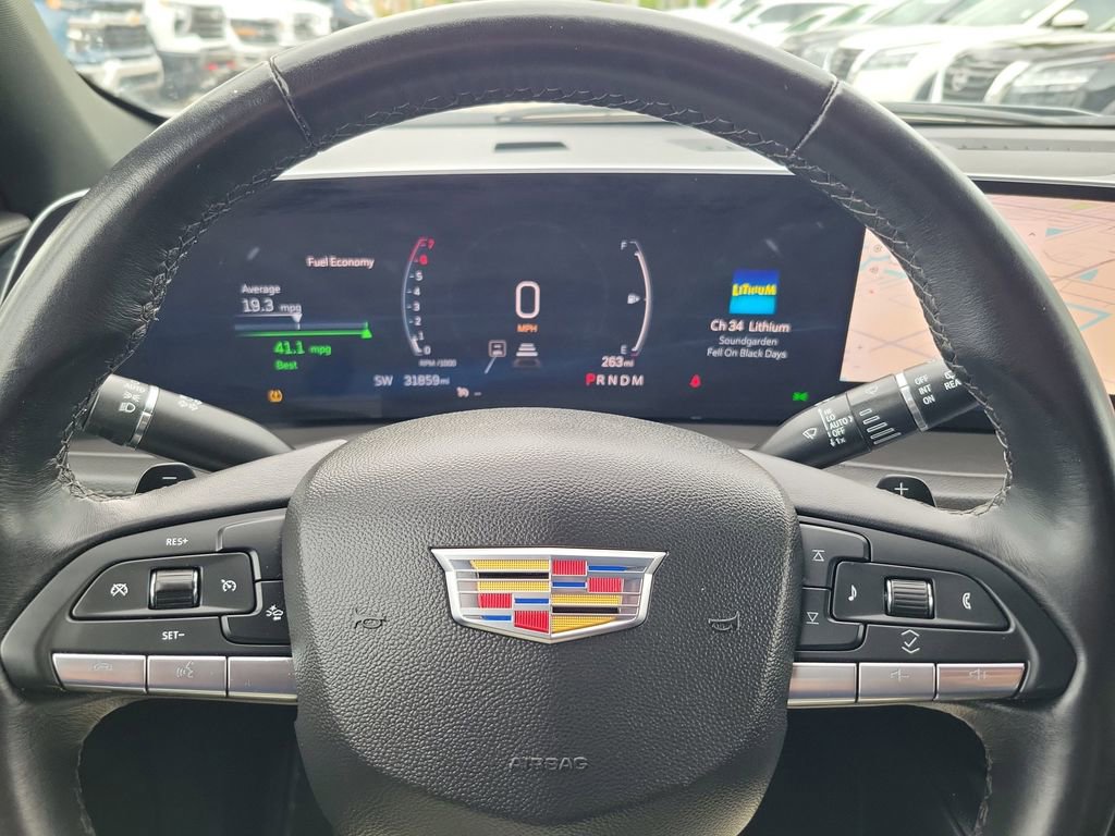 Used 2025 Cadillac XT4 Premium Luxury FWD image 25