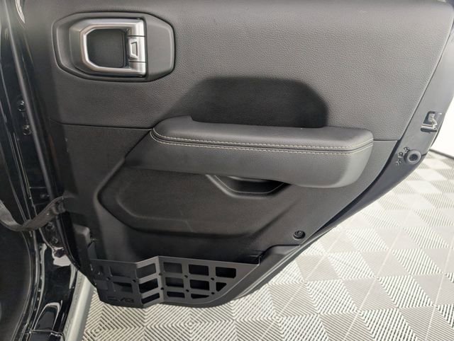 Used 2022 Jeep Gladiator Rubicon w/ Cold Weather Group image 30