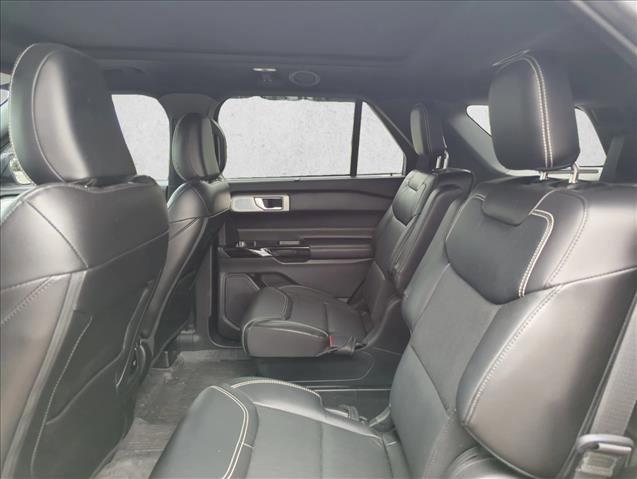 Used 2022 Ford Explorer ST w/ Equipment Group 401A AWD/4WD image 18