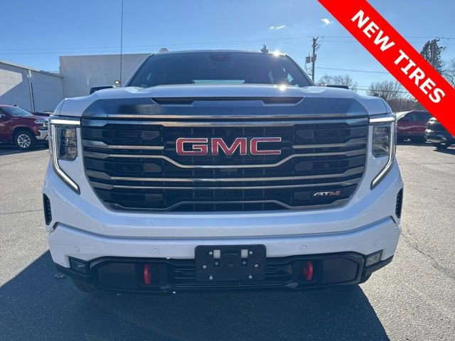 Used 2024 GMC Sierra 1500 AT4 AWD/4WD image 8