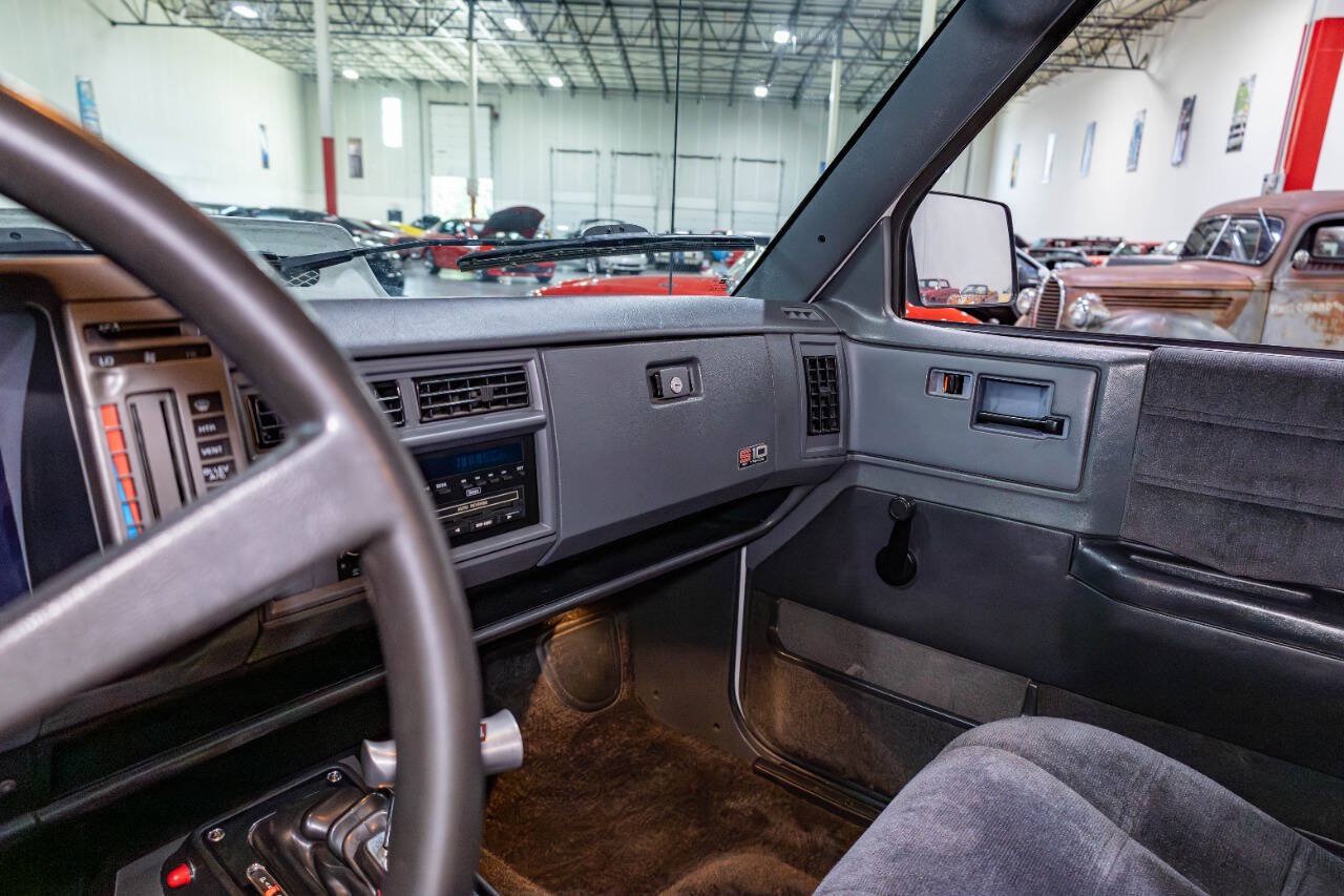 Used 1993 Chevrolet S10 Pickup 2WD Extended Cab image 14
