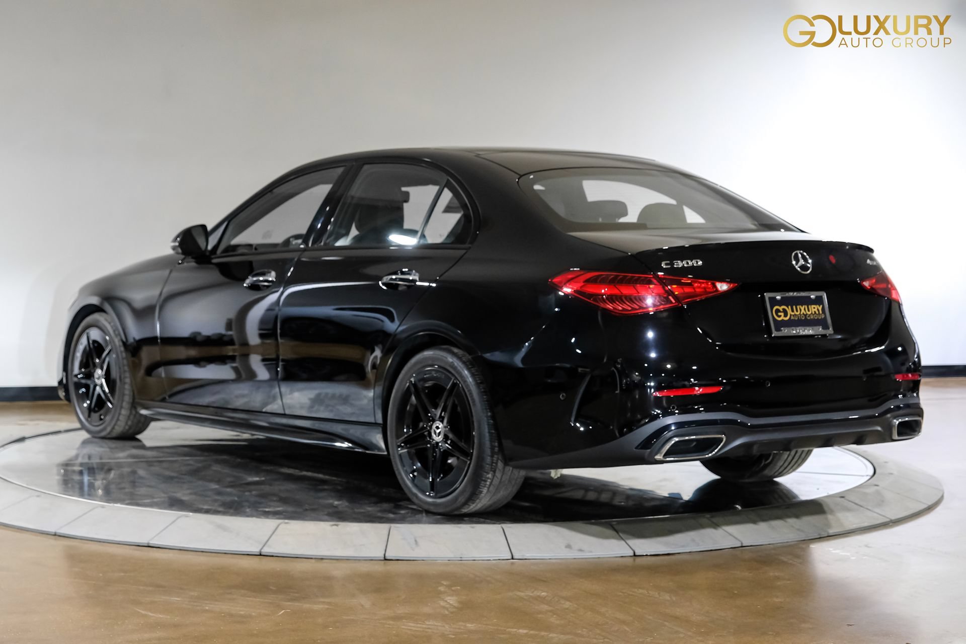 Used 2025 Mercedes-Benz C 300 4MATIC Sedan w/ AMG Line w/ Night Package image 11
