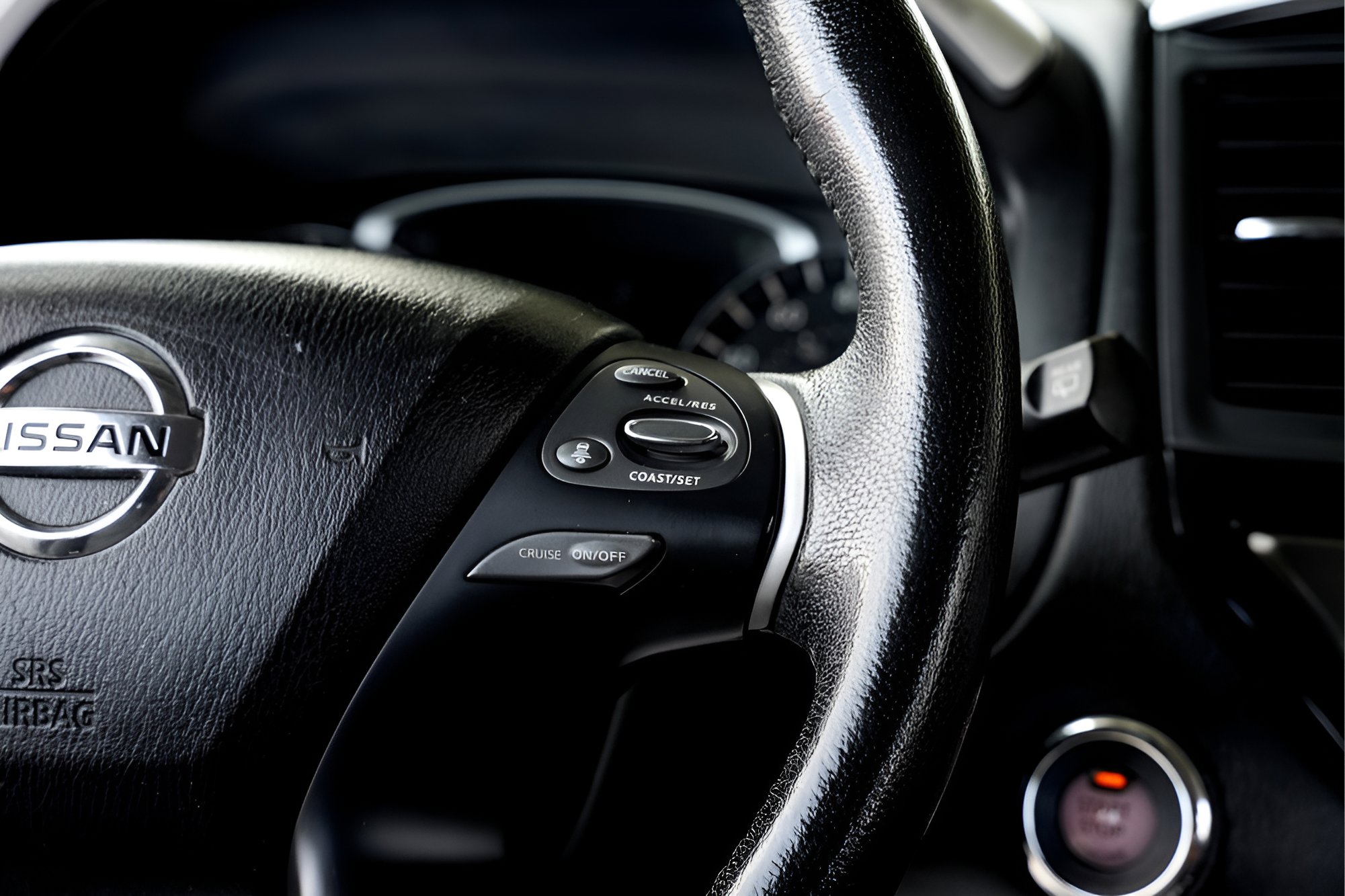 Used 2019 Nissan Pathfinder SV image 26