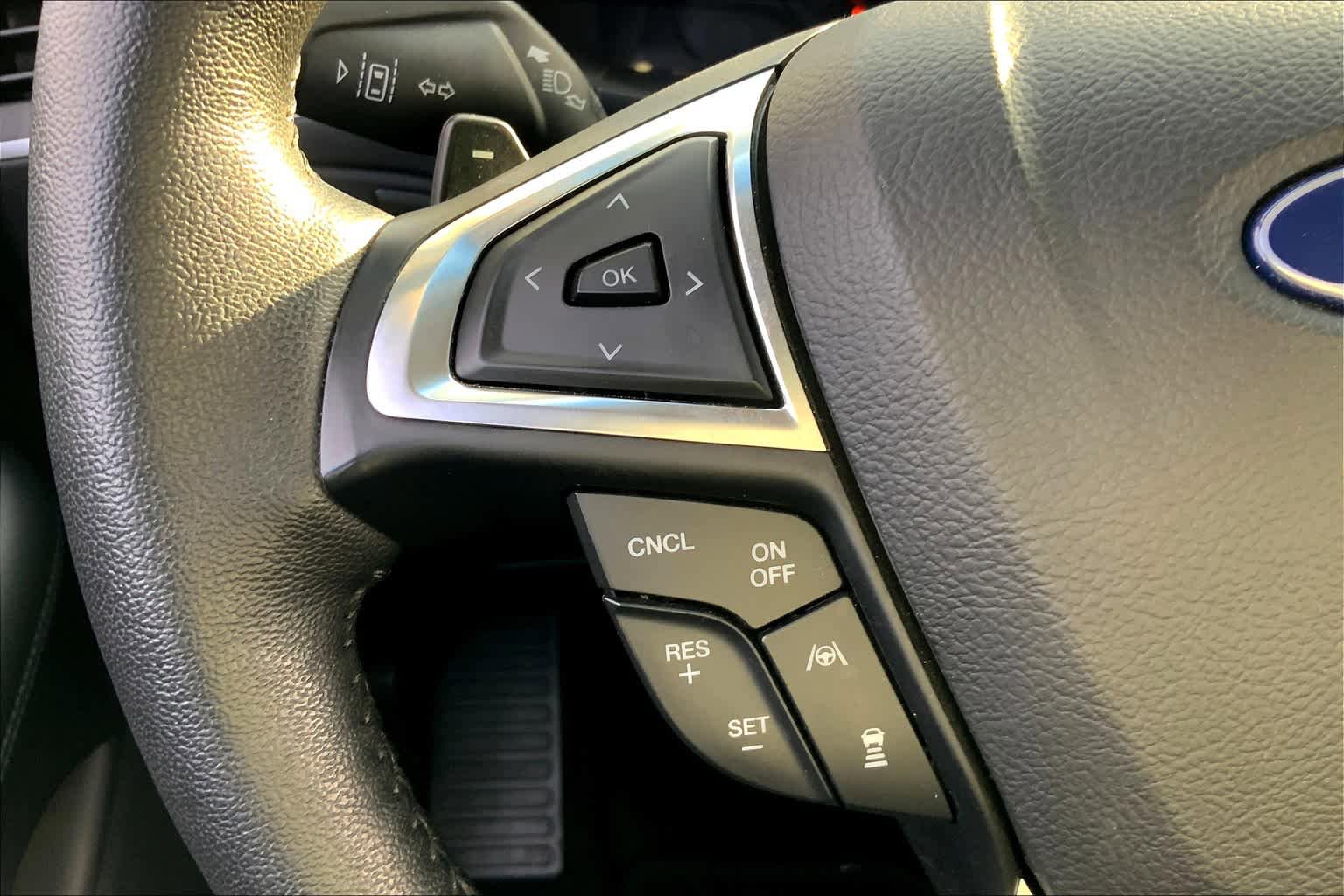 Used 2020 Ford Edge SEL w/ Cold Weather Package AWD/4WD image 24