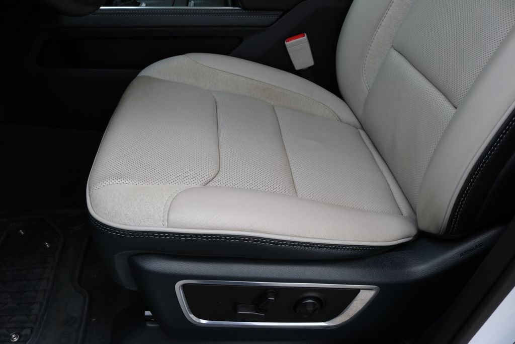 Used 2024 RAM 1500 Limited image 16