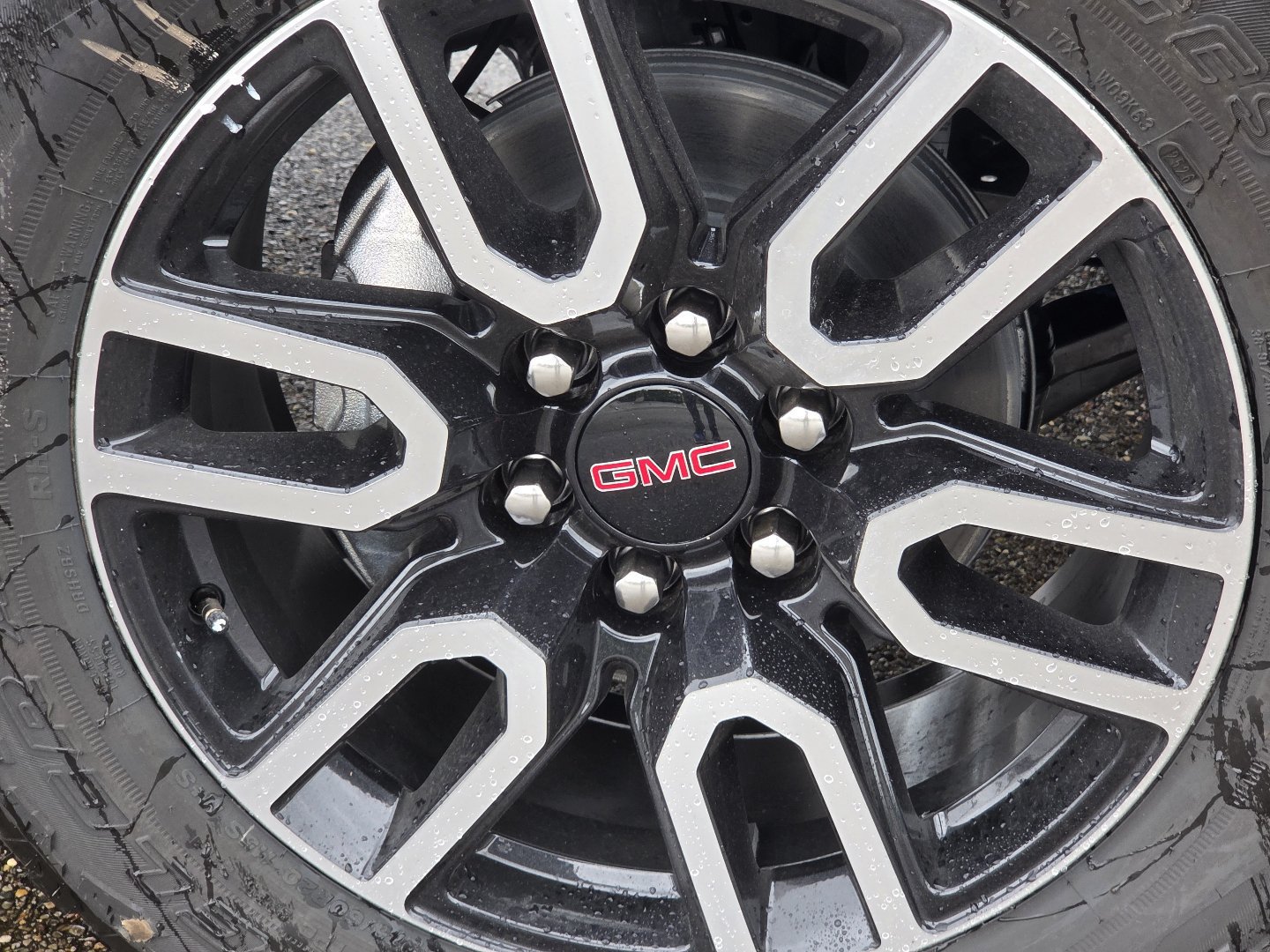 New 2026 GMC Sierra 1500 AT4 w/ AT4 Premium Package AWD/4WD image 13