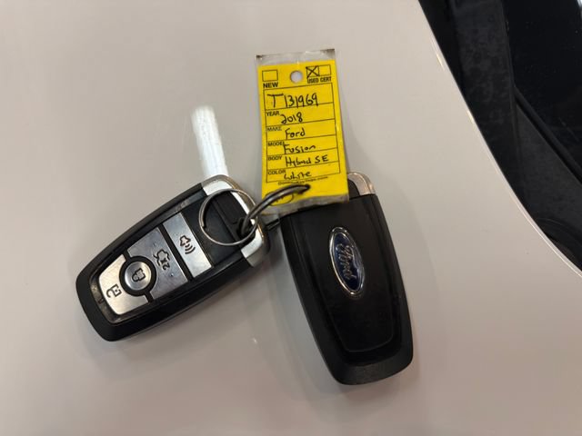 Used 2018 Ford Fusion SE FWD image 30