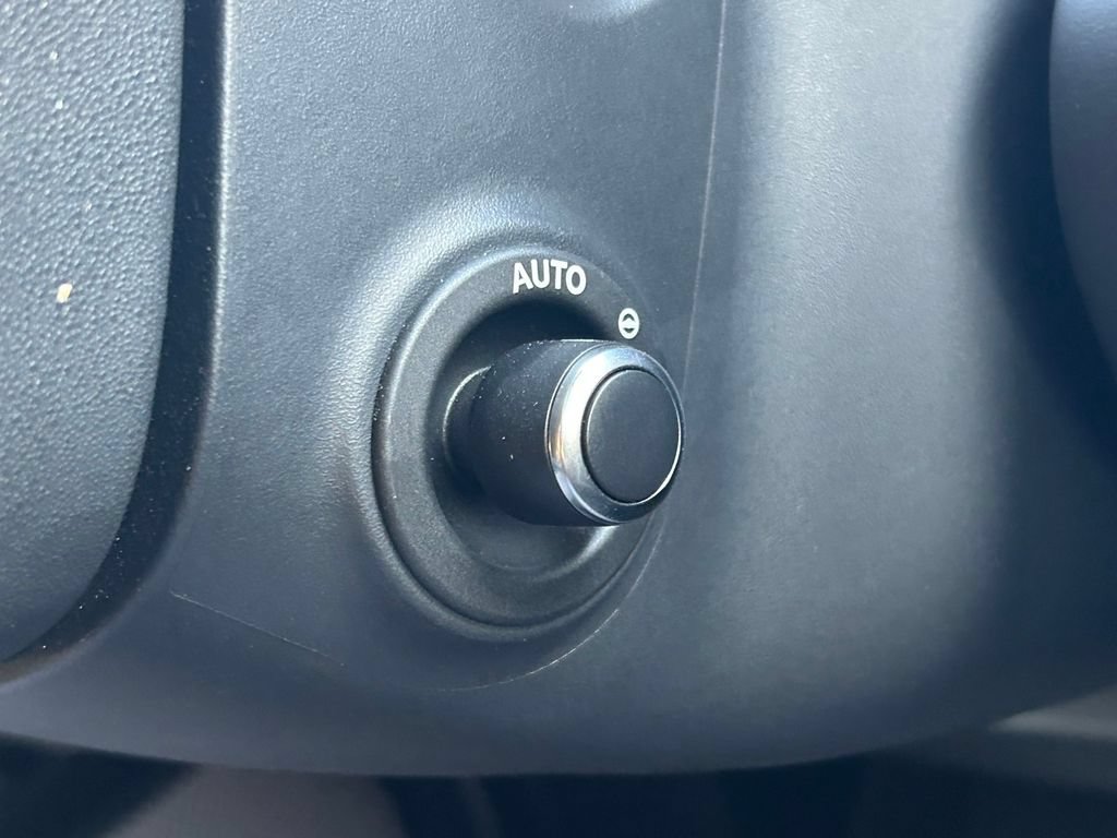 Used 2024 Land Rover Defender 130 Outbound AWD/4WD image 36