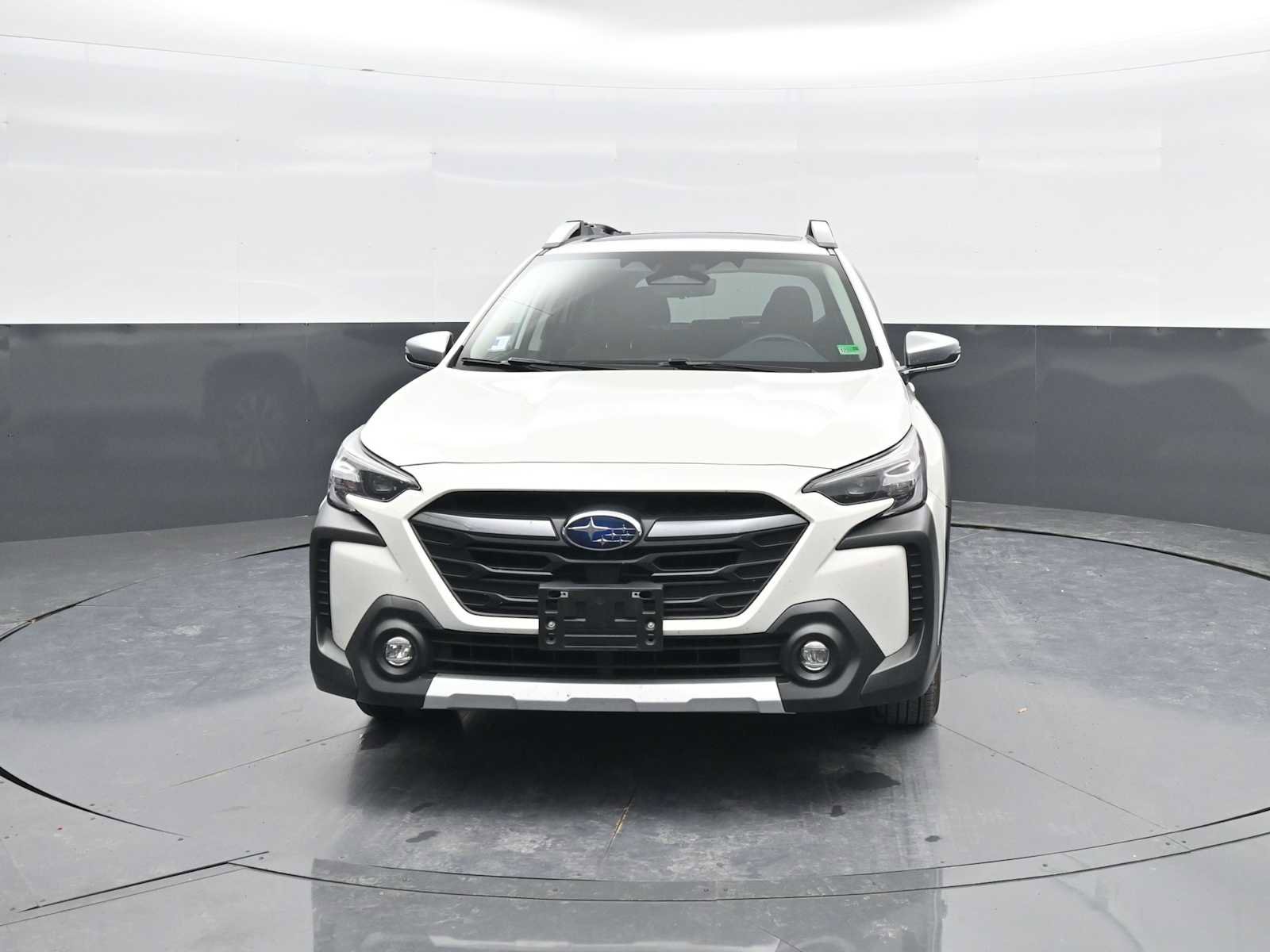 Used 2023 Subaru Outback Touring XT image 3