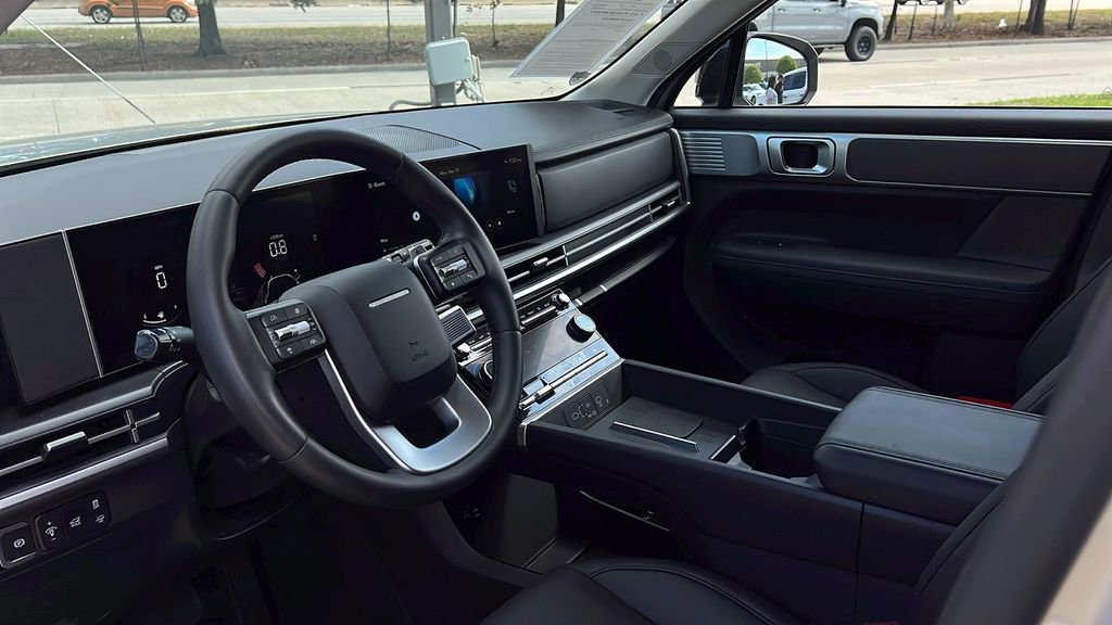 Used 2024 Hyundai Santa Fe XRT image 2