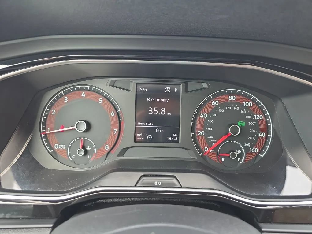 Used 2019 Volkswagen Jetta SE w/ Cold Weather Package image 18