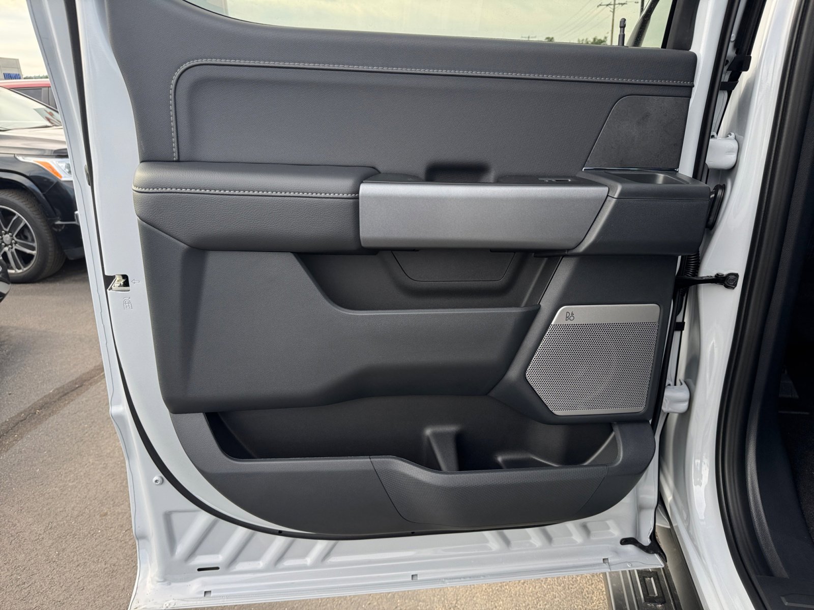 New 2025 Ford F150 XLT w/ Equipment Group 303A High image 25