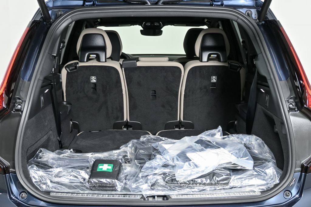 Certified 2026 Volvo XC90 B6 Plus w/ Protection Package Premier image 33