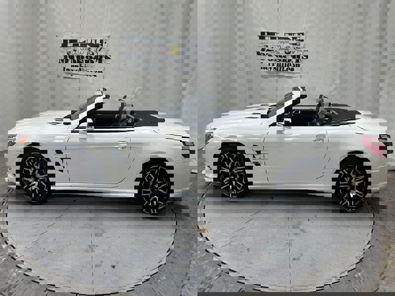 Used 2015 Mercedes-Benz SL 550 w/ White Arrow Edition image 1