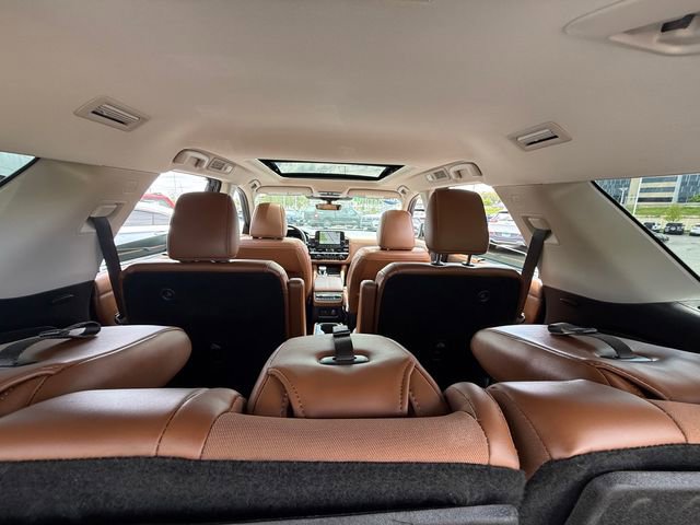 Used 2023 Nissan Pathfinder Platinum AWD/4WD image 32