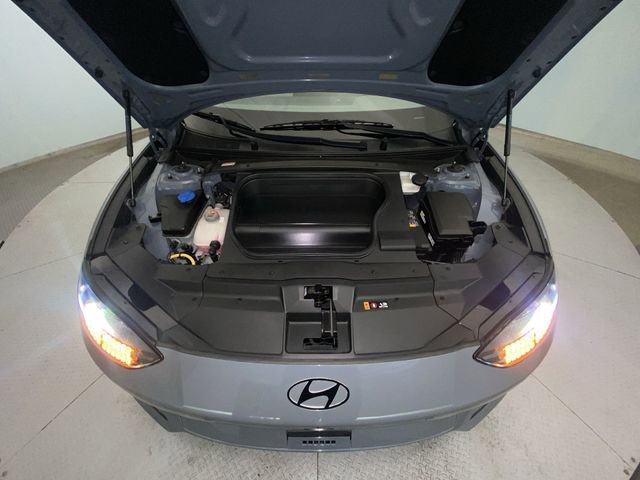 Used 2023 Hyundai Ioniq 6 Limited image 26