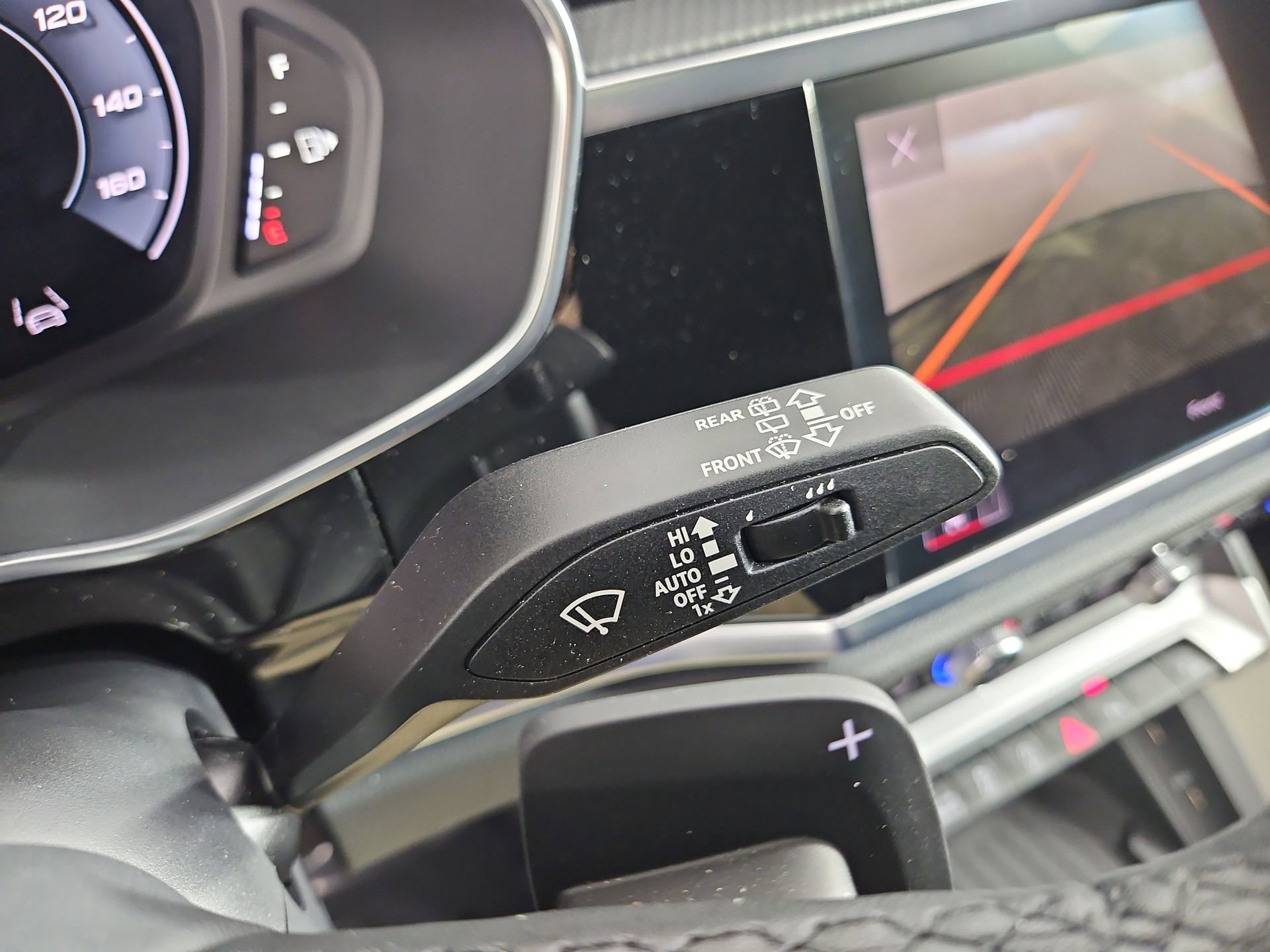 Certified 2025 Audi Q3 2.0T Premium Plus w/ Premium Plus Package image 28