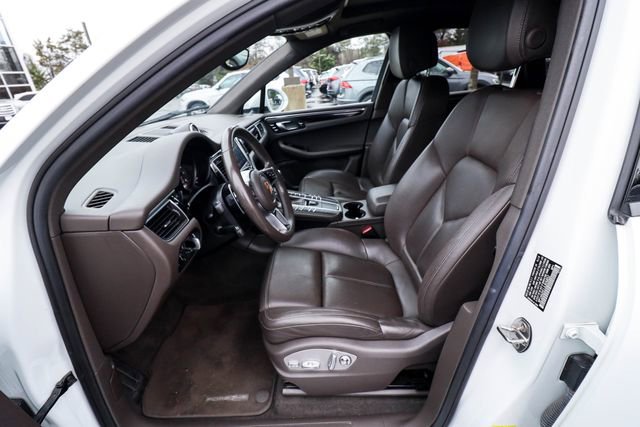 Used 2018 Porsche Macan AWD/4WD image 28