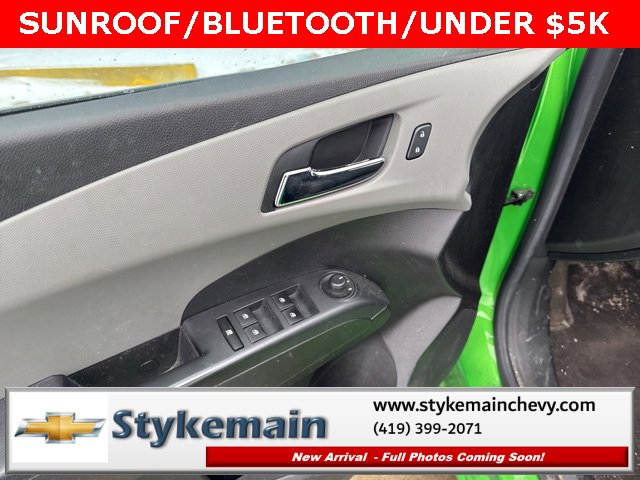 Used 2015 Chevrolet Sonic LT image 18