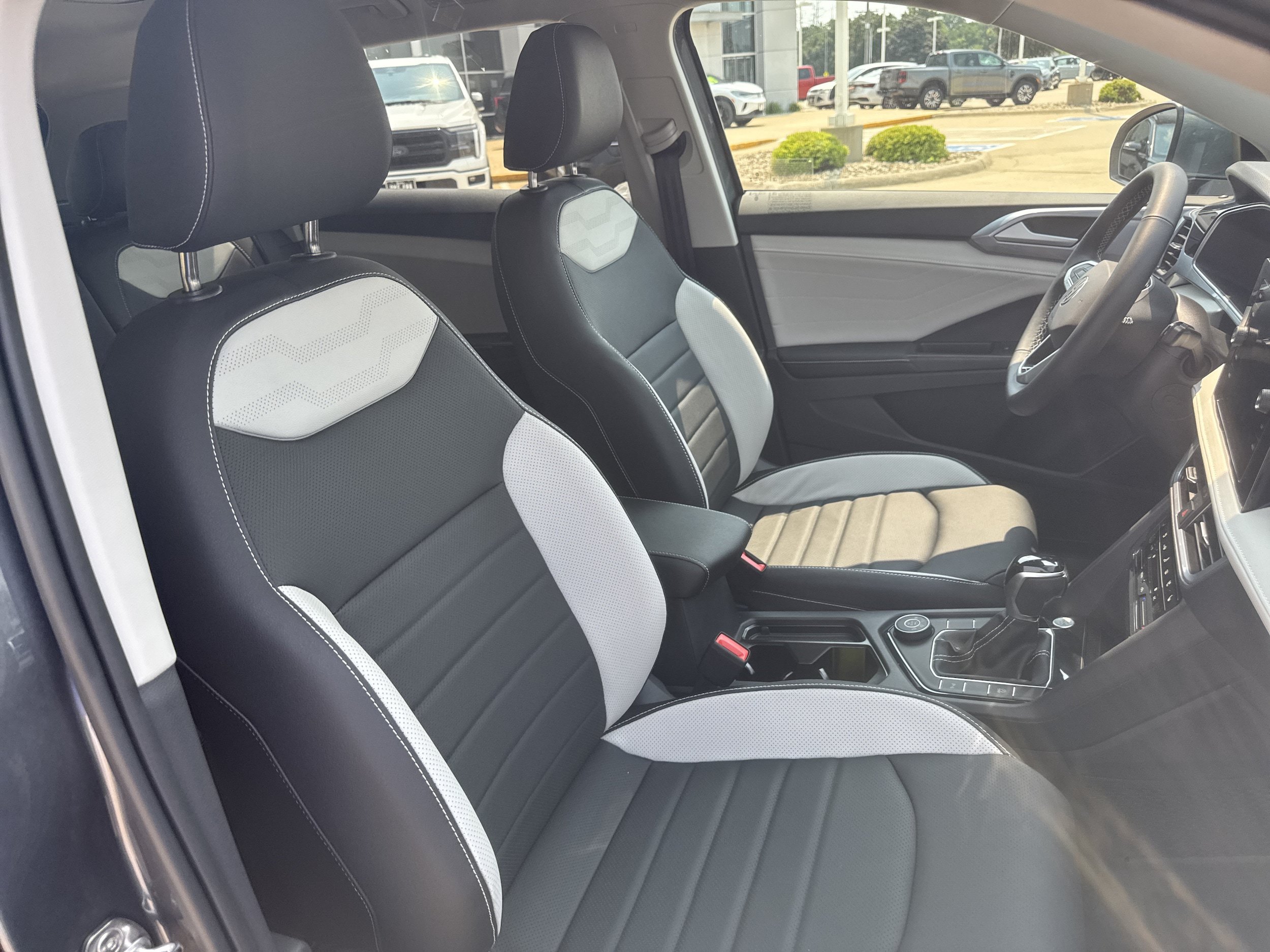 New 2026 Volkswagen Taos SEL AWD/4WD image 7