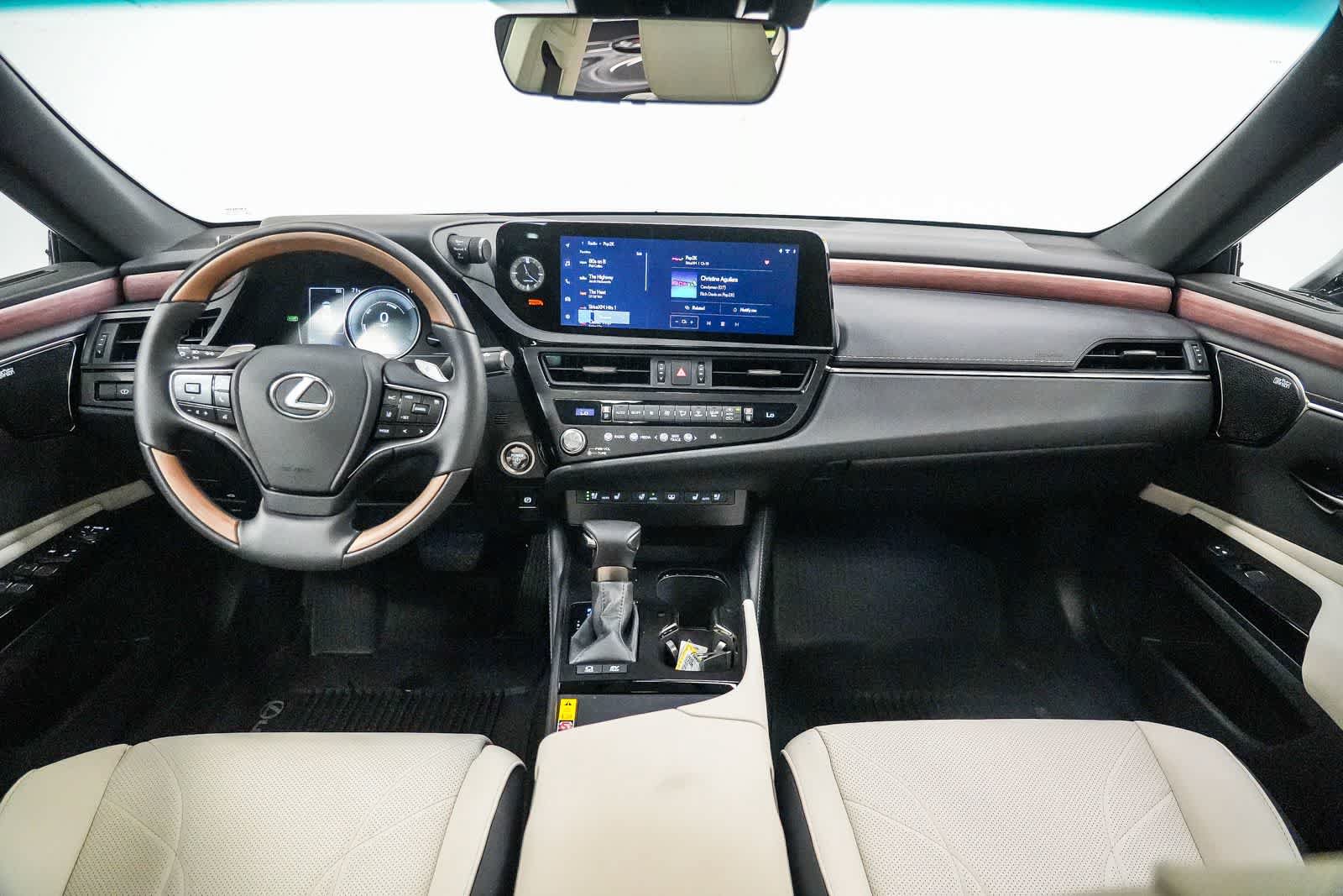 Used 2025 Lexus ES 300h w/ Accessory Package (Z2) FWD image 12