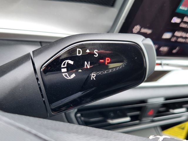 New 2026 Volkswagen Tiguan SE image 3